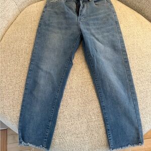 Women's Cropped Blue Jeans